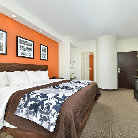 Sleep Inn & Suites At Concord Mills Стая снимка
