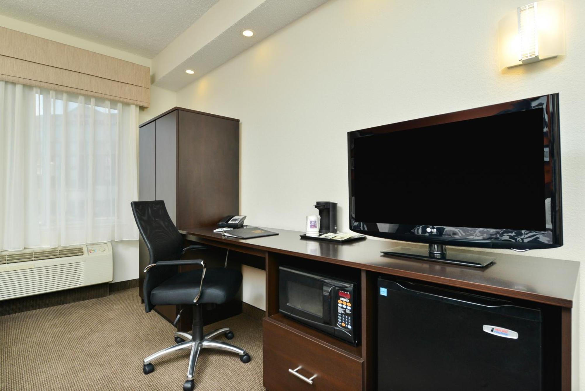 Sleep Inn & Suites At Concord Mills Стая снимка